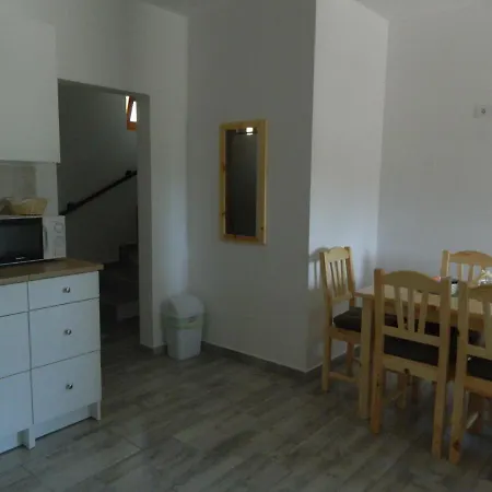 Apartament Familia-pelso Apartmanhaz *