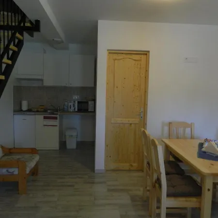Apartament Familia-pelso Apartmanhaz