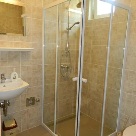 Familia-pelso Apartmanhaz Apartament