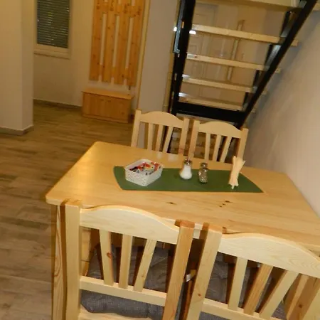 Familia-pelso Apartmanhaz Apartament *