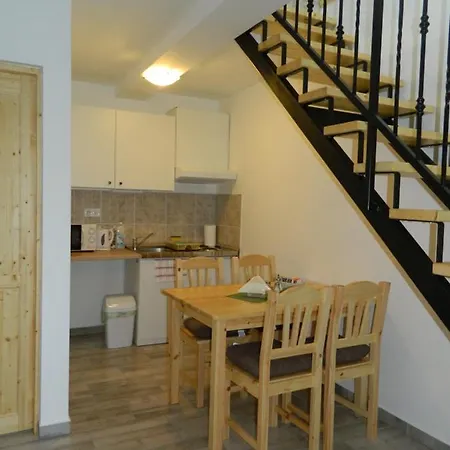 Apartament Familia-pelso Apartmanhaz