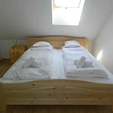 Appartement Familia-pelso Apartmanhaz *